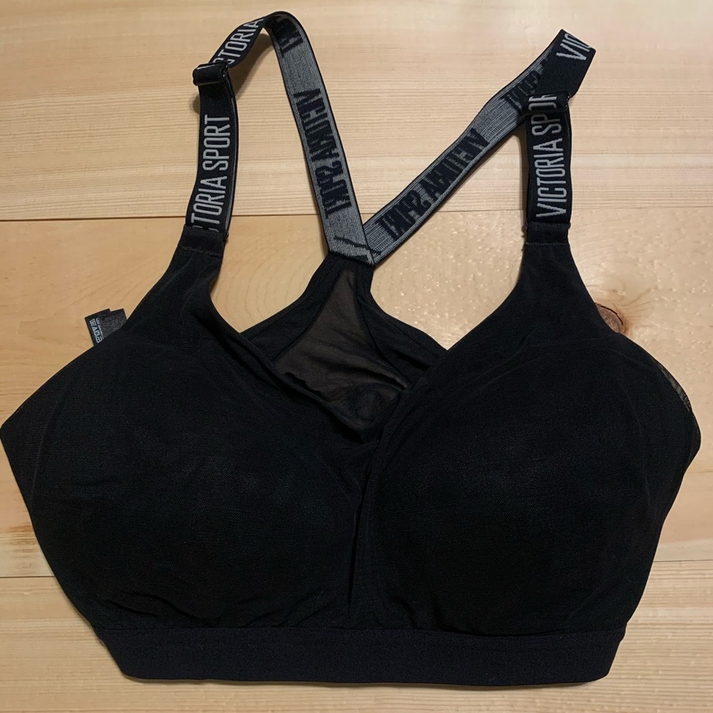 Victoria’s secret black sport bra